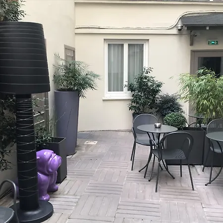 Du Printemps Szálloda 2*