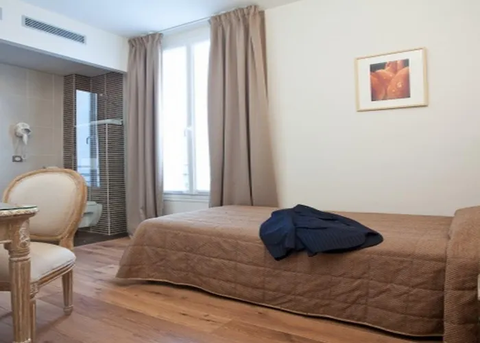 Hotel Du Printemps París