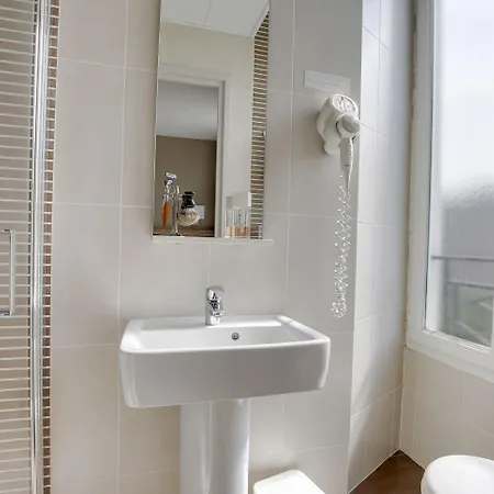 Du Printemps 2* Paris