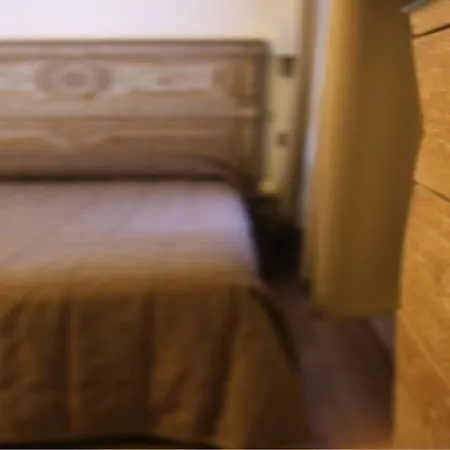 Hotel Du Printemps Paryż