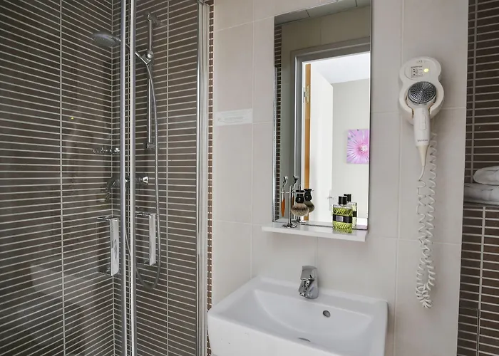 Du Printemps Ξενοδοχείο 2*